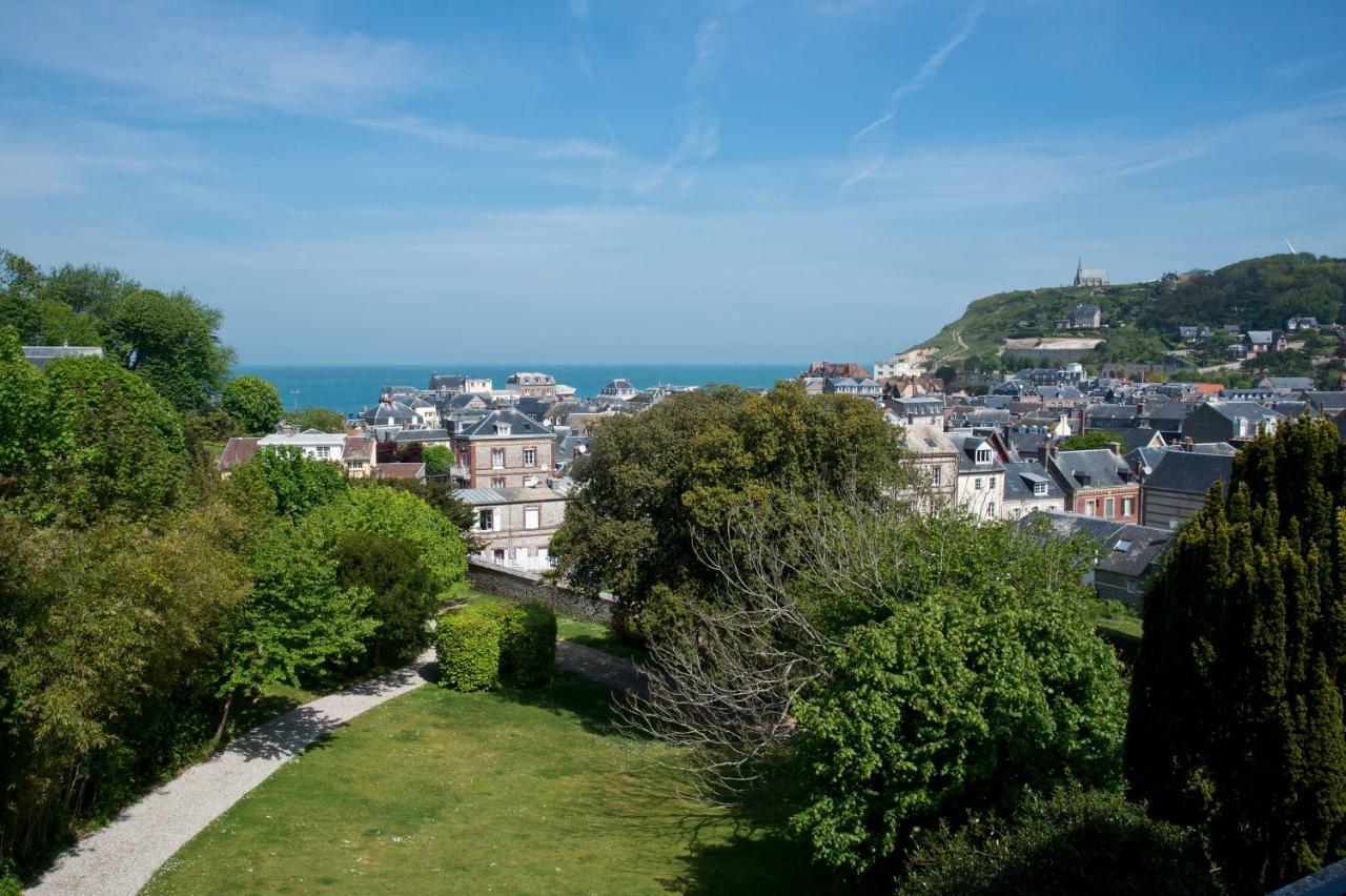 Castel De La Terrasse Bed & Breakfast Etretat Exterior photo